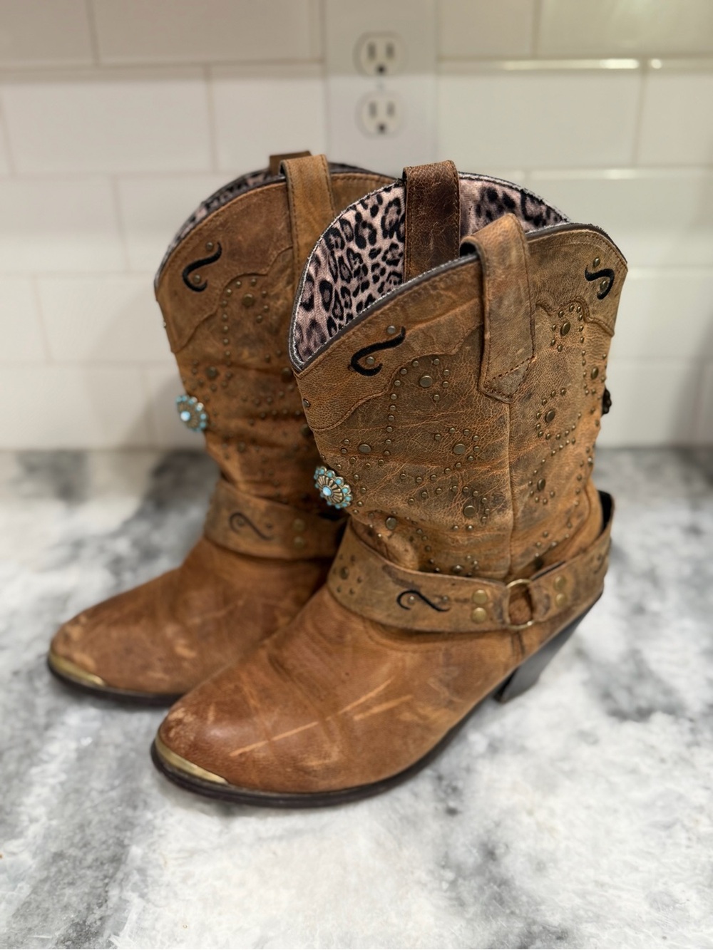 Brown Western Women's Embellished Cowboy Boots